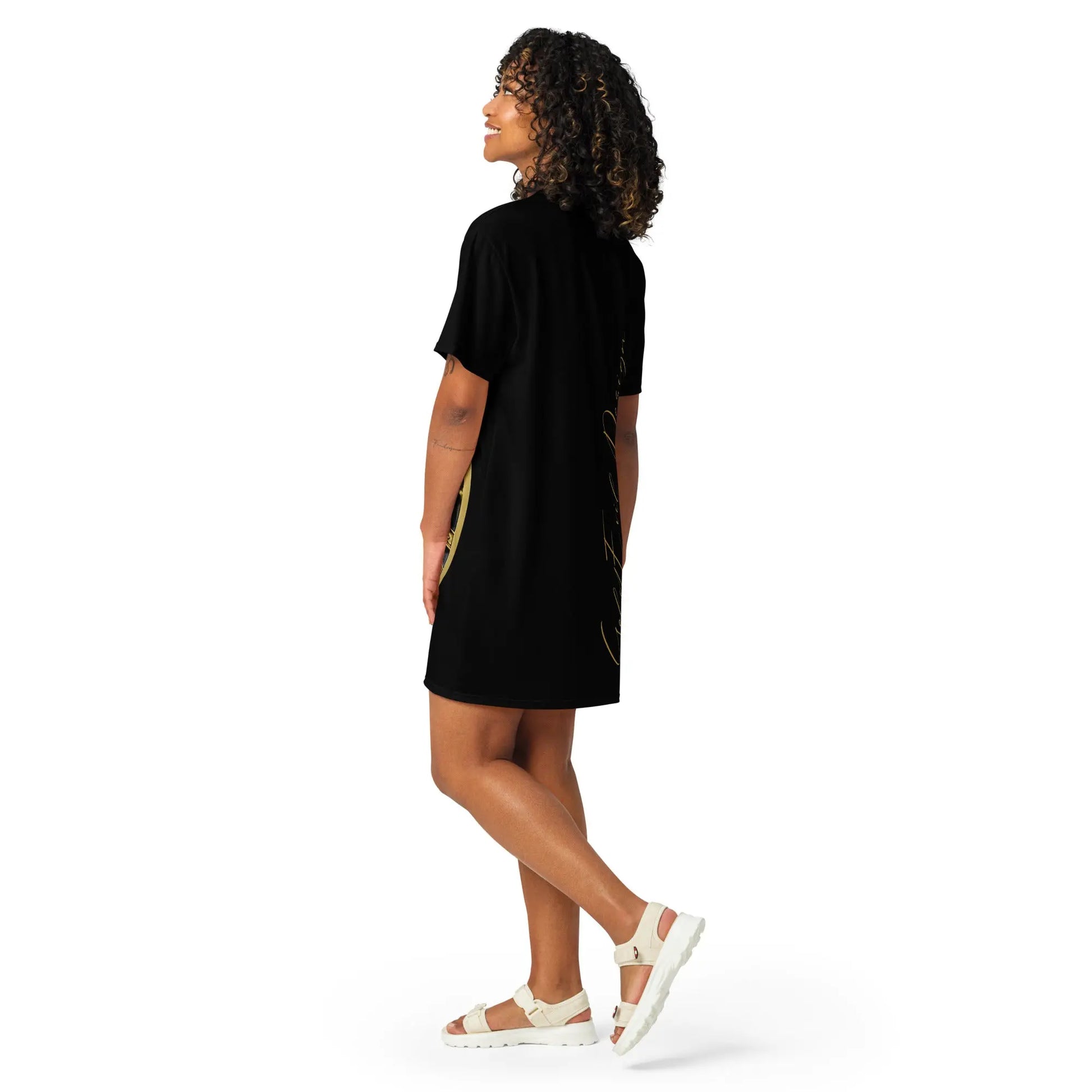 Robe T-shirt GoldEvil Relax Style Skull Design - GoldEvil